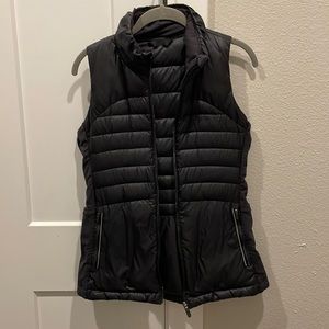 Lululemon Black Down For It All Vest Size 6
